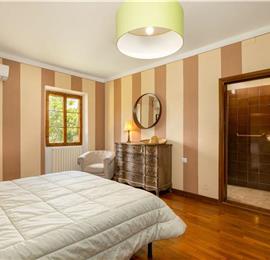 8 Bedroom Villa with Pool near Certaldo, Tuscany, Sleeps 14 - 15